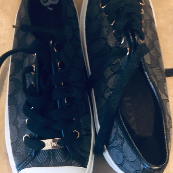 Coach women shoes - Picture 2 of 8